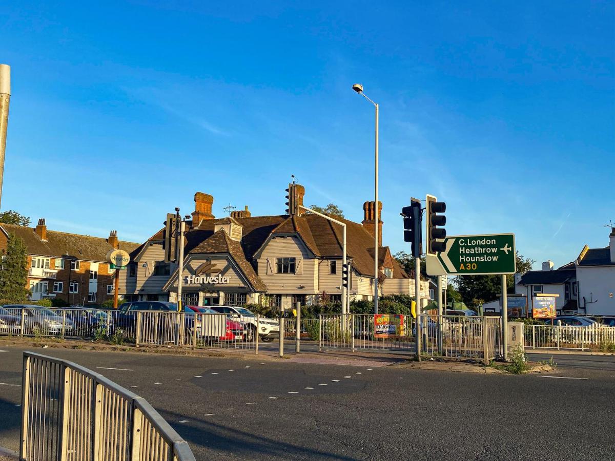 Heathrow/Ashford Hospital/Twickenham Short Stay Apartment Stanwell Buitenkant foto